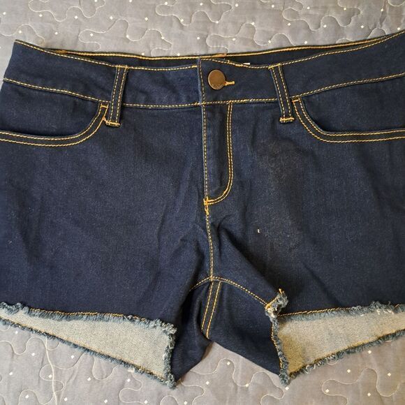 No Boundaries cut off jean shorts size 11 NWT - Picture 1 of 3